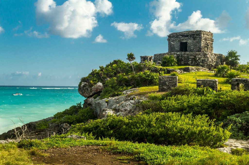 Guadeloupe ou Cuba : Choisissez votre Évasion Tropicale
