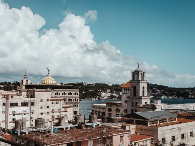 Voyager à Cuba : les nouvelles sanctions qui risquent de bouleverser vos projets